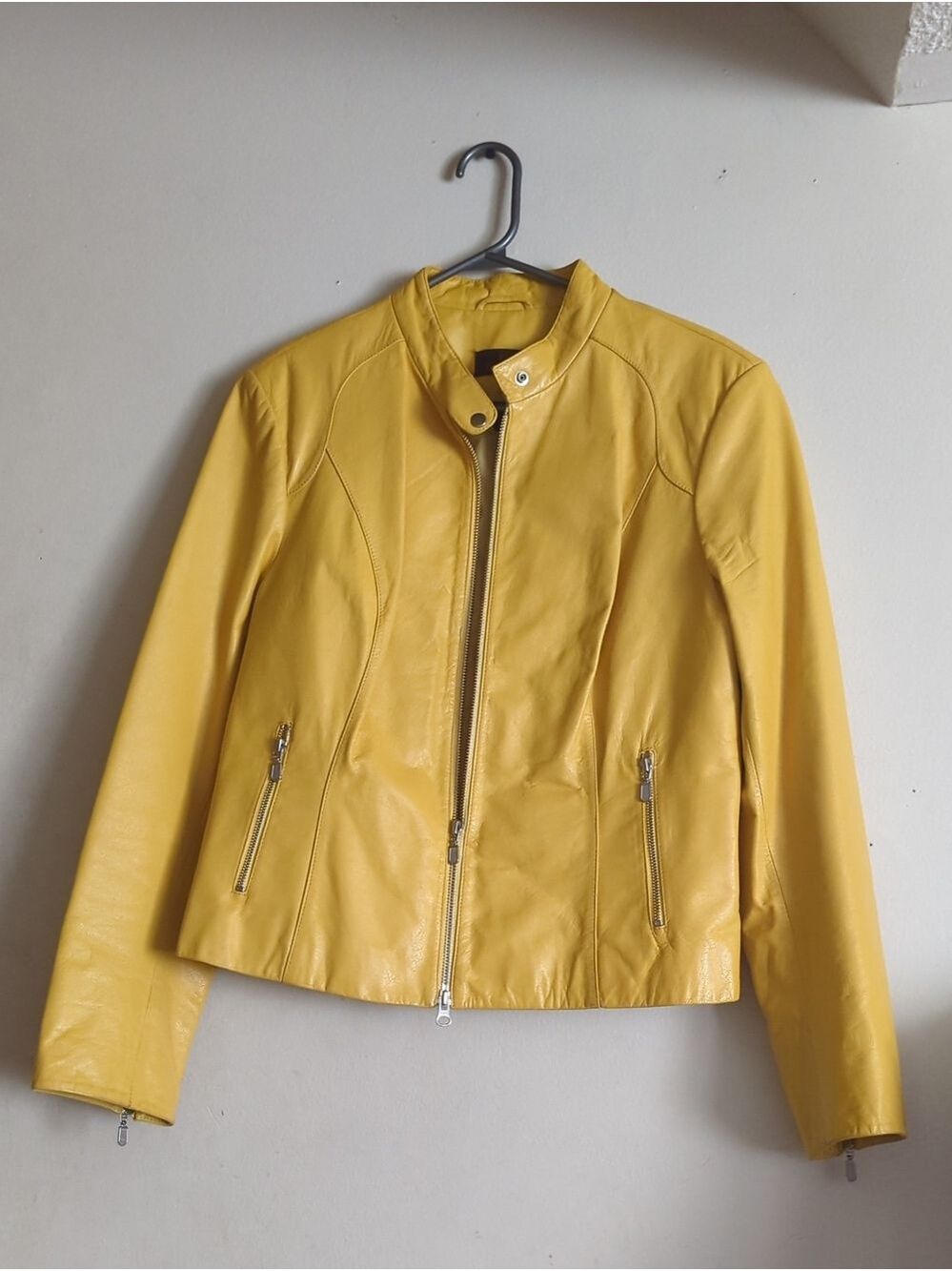 Danier Yellow Leather Zip Front Women's Jacket - Picture 5 of 9